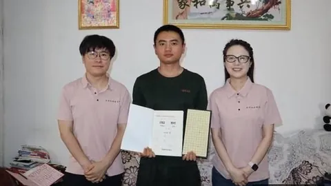 火箭战队新阵，立博博彩App，容亮相，瞄准新赛季巅峰